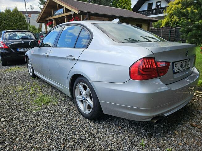 BMW 318 Nawigacja / Podgrzewane fotele / Klimatronic / Parctronic x 2 / itd.