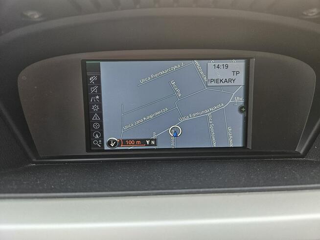 BMW 318 Nawigacja / Podgrzewane fotele / Klimatronic / Parctronic x 2 / itd.