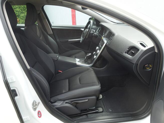 Volvo V60 2,0D Xenon Navi Alu Klimatronik Opłacony D4 VIP Gwarancja
