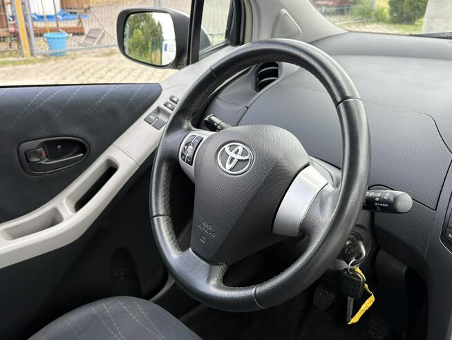 Toyota Yaris Serwisowany * Oryg. Przebieg * Klimatyzacja * Bezwypadkowy *
