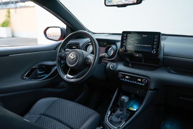 Toyota Yaris TokyoFusion HeadUP Keyless Ambient FullLed ACC Krajowy Virtual