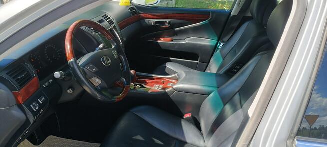 Lexus LS Zadbany. Polecam.
