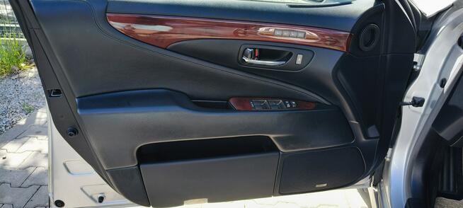 Lexus LS Zadbany. Polecam.