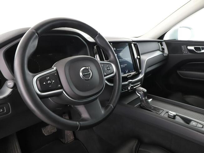 Volvo XC 60 automat full LED skóra el. fotele z pamięcią panorama kamery navi