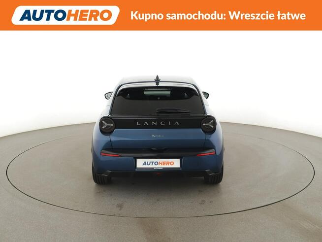 Lancia inny EV automat full LED virtual cocpit navi grzane fotele kamera pdc