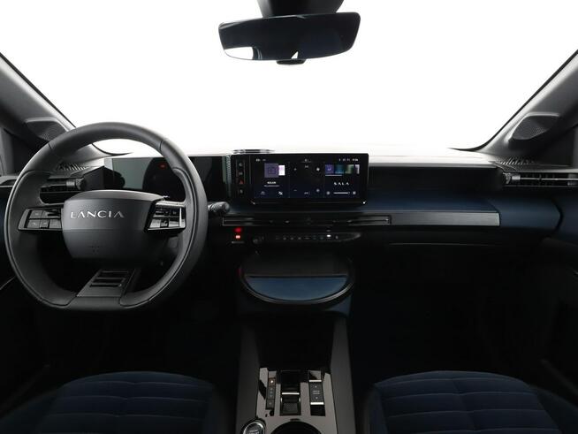 Lancia inny EV automat full LED virtual cocpit navi grzane fotele kamera pdc