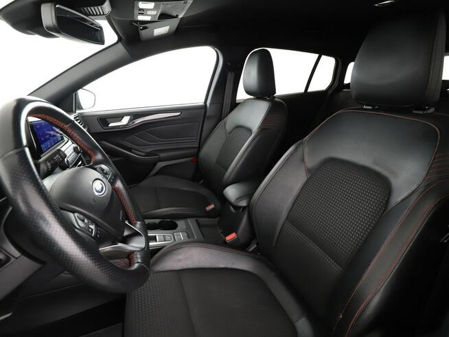 Ford Focus automat full LED skóra virtual cocpit navi klima auto grzane fotele ka