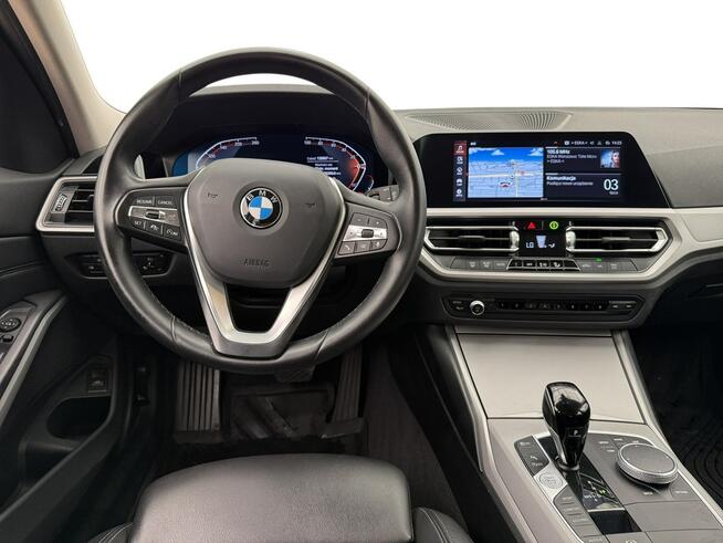 BMW Seria 3 318i aut Kombi