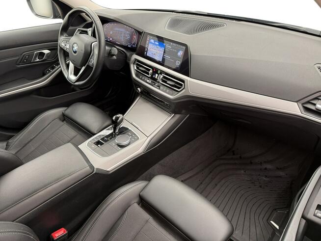 BMW Seria 3 318i aut Kombi