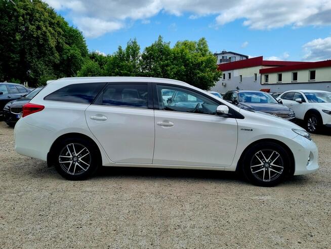 Toyota Auris Hybryda LED Serwis Tempomat Kamera Parktronic Climatronic Gwarancja
