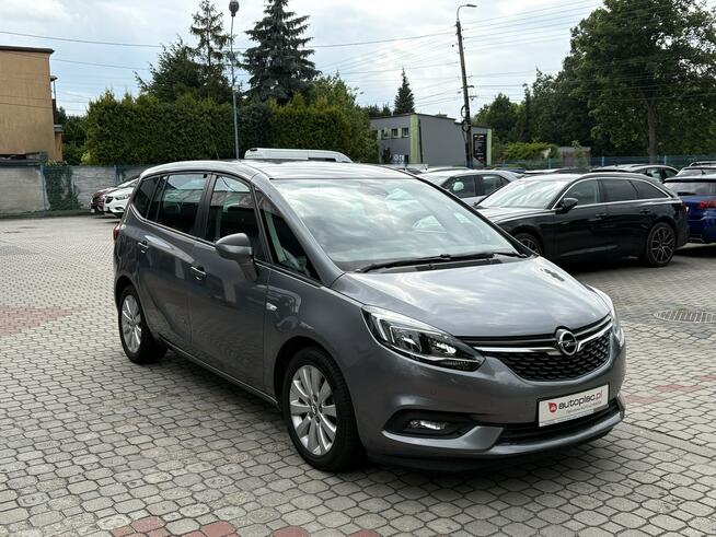 Opel Zafira Rezerwacja