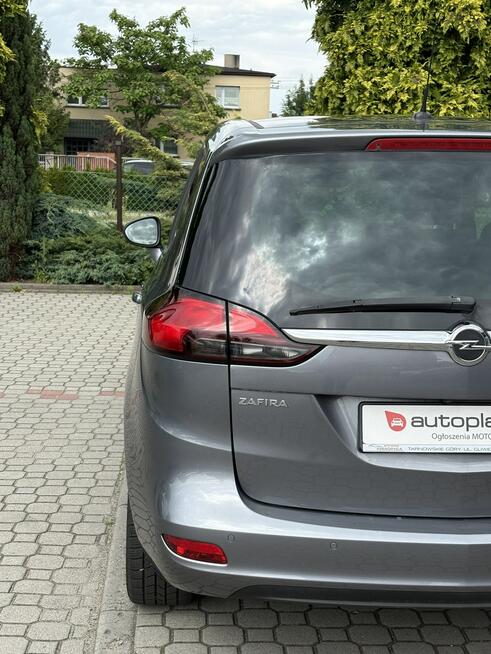 Opel Zafira Rezerwacja