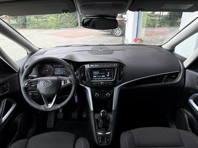 Opel Zafira Rezerwacja