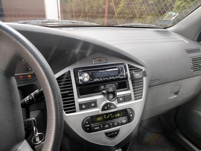 Kia Carens 2006