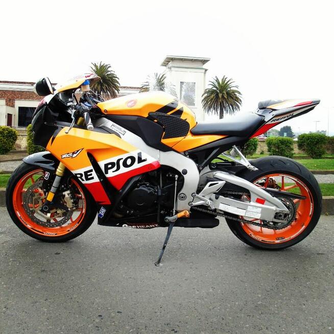 Honda CBR 1000 RR FIREBLADE REPSOL z 2013 roku na sprzedaż