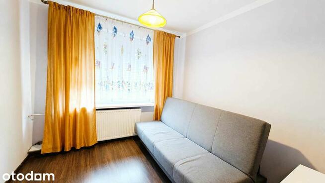 Przestronne 3 pokojowe, parking przed blokiem, blisko tramwaj