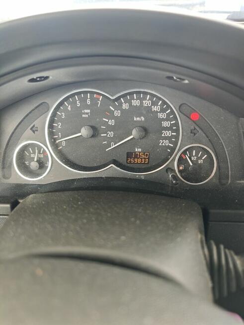 Syndyk sprzeda udział 1/2 w samochodzie osobowym Opel Meriva