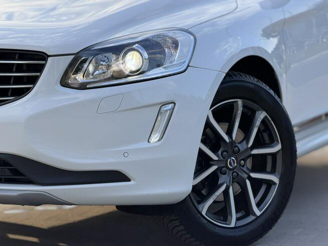 Volvo XC 60 2.0 / 190KM LED KSENON Nawigacja Kamera Cofania Skóra Grzane Fotele