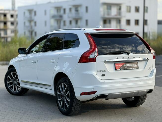Volvo XC 60 2.0 / 190KM LED KSENON Nawigacja Kamera Cofania Skóra Grzane Fotele