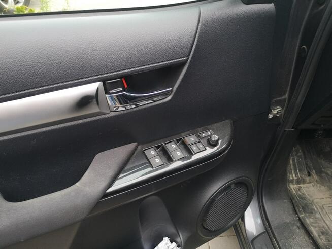 Toyota Hilux 2.4D4D 150KM Klimatronic Naw Parktronic Kamera Automat 4 x 4 Salon Pl