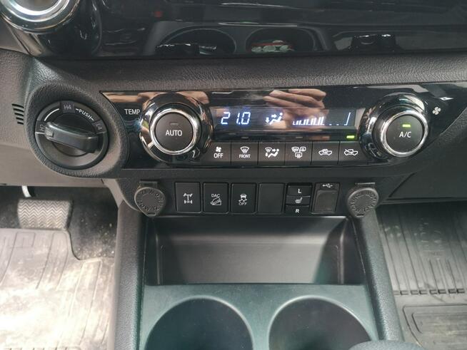 Toyota Hilux 2.4D4D 150KM Klimatronic Naw Parktronic Kamera Automat 4 x 4 Salon Pl
