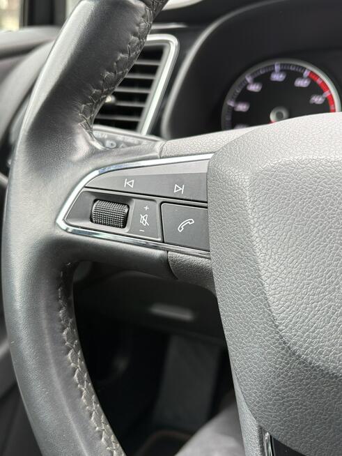 Seat Leon Rezerwacja