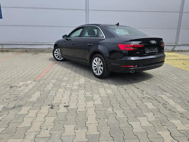 Audi A4 2.0 TDI 140 KM / Sedan !! Serwis ASO !! Navi !! Pewny Przebieg !!