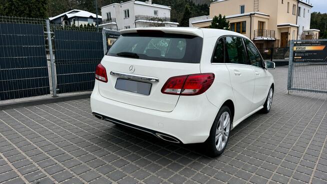 Mercedes B 250 4Matic Aut. Skóra Kamera El.fotele + pamięć Ledy Navi PL Czarny sufit