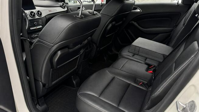 Mercedes B 250 4Matic Aut. Skóra Kamera El.fotele + pamięć Ledy Navi PL Czarny sufit