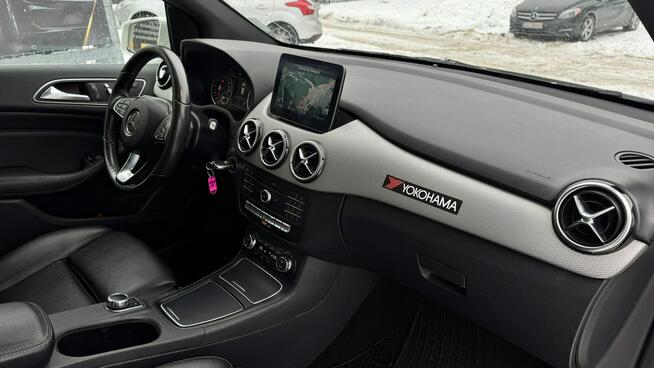 Mercedes B 250 4Matic Aut. Skóra Kamera El.fotele + pamięć Ledy Navi PL Czarny sufit