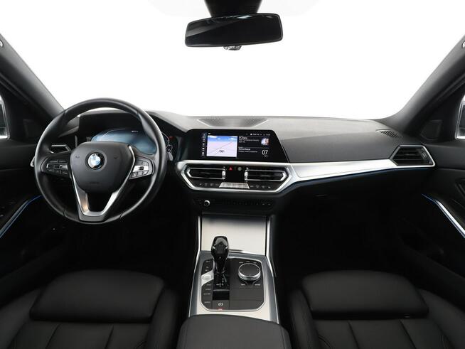FV23% PHEV 330e automat skóra navi grzane fotele kamera LED
