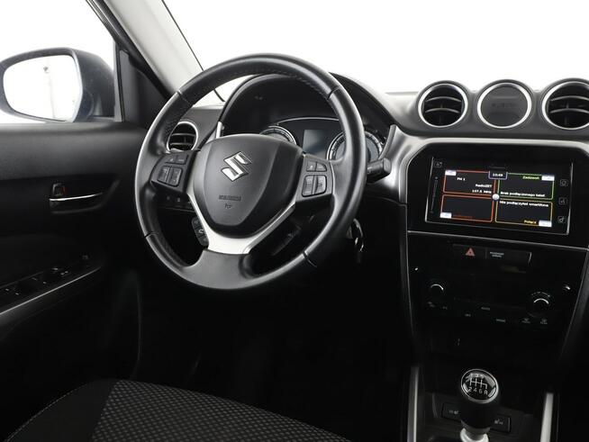 Suzuki Vitara mHEV klima auto grzane fotele kamera cofania