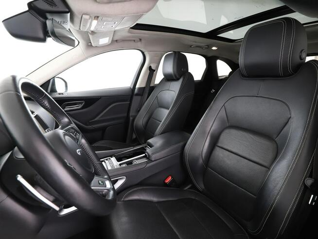Jaguar F-PACE 25d Automat AWD R-Sport Panorama Navi ACC Grzana Skóra Virtual Kamera