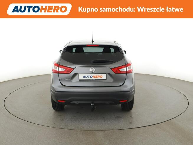 Nissan Qashqai klima auto grzane fotele navi kamera i czujnki parkowania
