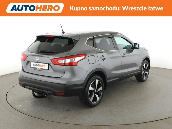 Nissan Qashqai klima auto grzane fotele navi kamera i czujnki parkowania