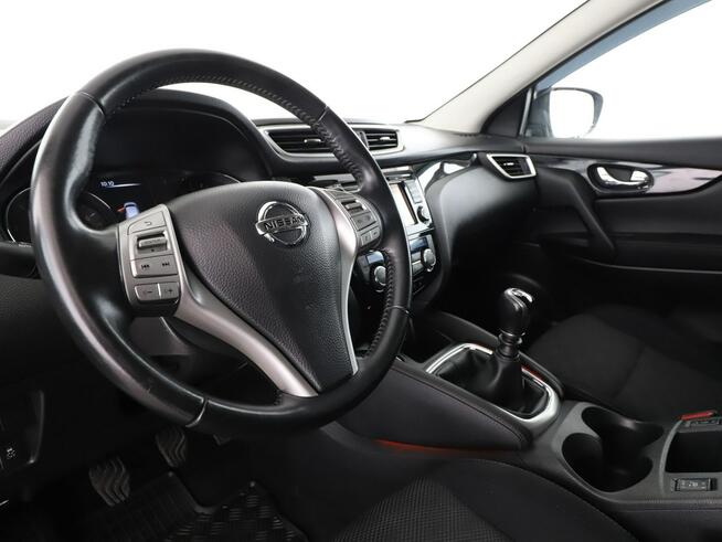 Nissan Qashqai klima auto grzane fotele navi kamera i czujnki parkowania