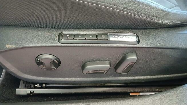 Volkswagen Golf Matrix IQ Light / Virtual / Panorama / ACC / Line Assist / FV 23%
