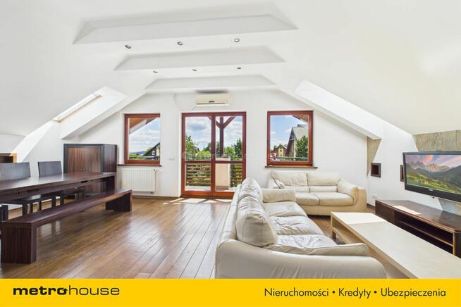 Apartament + 2 garaże i komórka