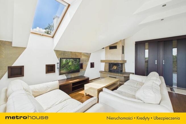 Apartament + 2 garaże i komórka