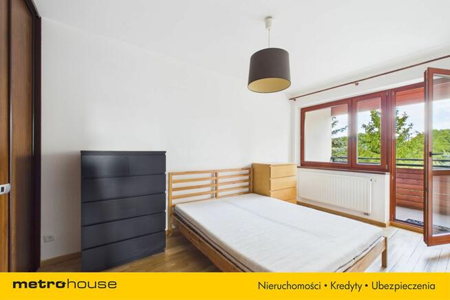 Apartament + 2 garaże i komórka