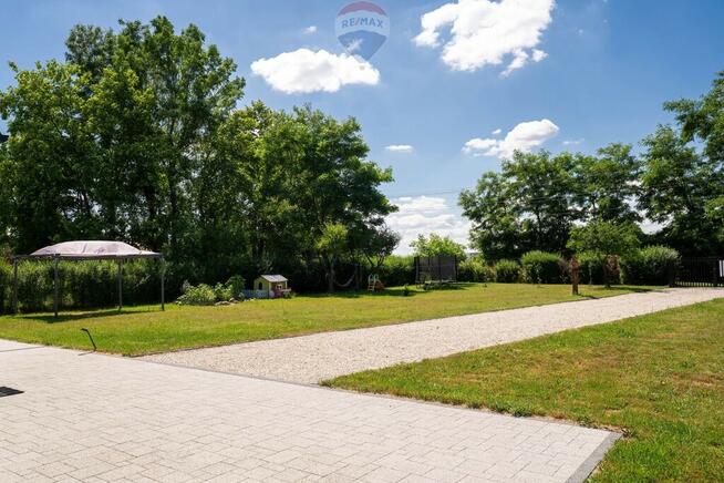 Parterowy dom z dużą działką pod Mszczonowem