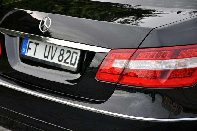 Mercedes E 200 1.8K(184KM)*Avantgarde*Navi*El.Fotele*Klimatronik*Welur*Szyber*Alu19"