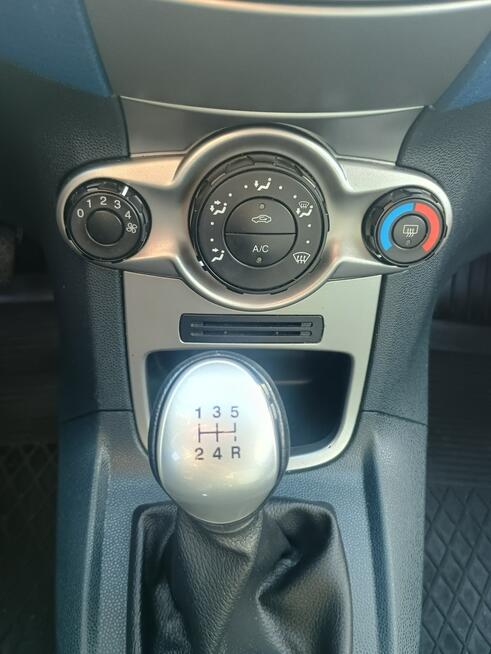 Ford Fiesta 1,4 TDCI 140 tys km przebiegu, regularnie serwisowana
