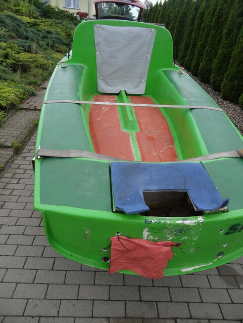 Motorówka kabinowa