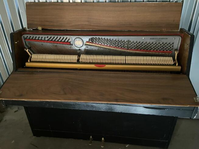 Pianino akustyczne Barratt & Robinson (Londyn) – idealne do