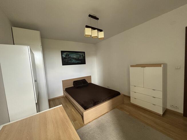 3 pokojowe z dużym balkonem (55,5m2, 2012r)