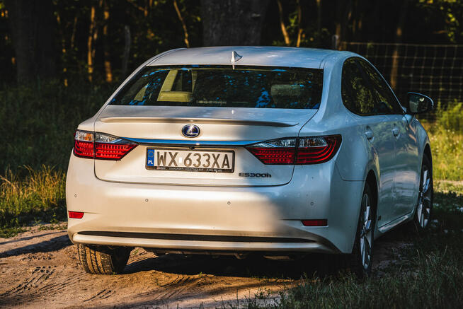 Lexus ES 300h Prestige | Hybryda | 100 000 km | Biała Perła