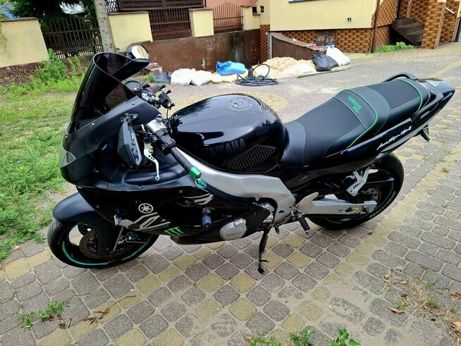 Motocykl Yamaha yzf 600