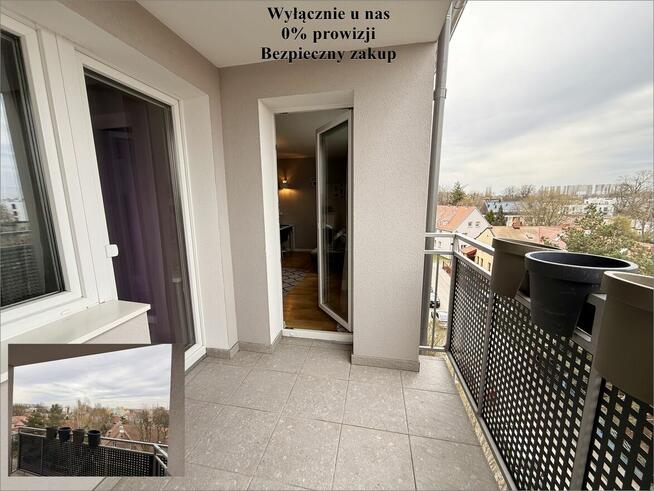 52m z osobną kuchnią. Balkon. 7 min. spacer nad morze.