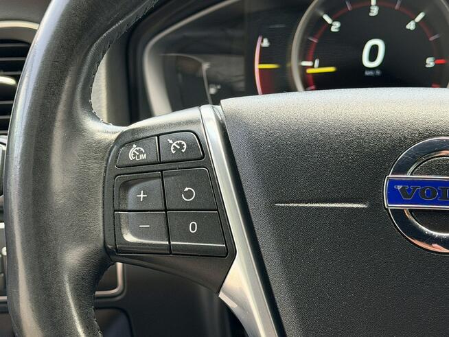 Volvo S60 2,0D3 150KM Lift/Ledy/Navi/Xenony/Pod.Fotele/PDC/Serwisowany/Alu18